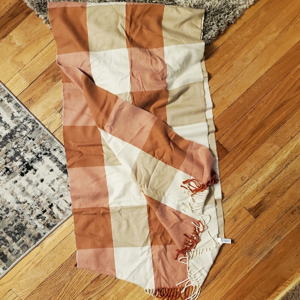 Gap scarf shawl